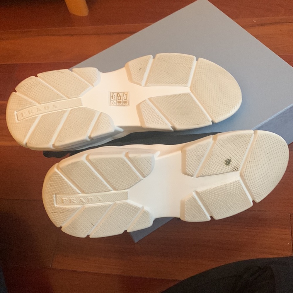 Prada sneaker - Picture 7 of 9